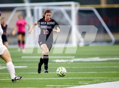 Thumbnail 1 in Grand Oaks vs College Park photogallery.