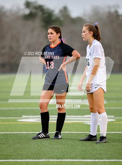 Thumbnail 1 in Grand Oaks vs College Park photogallery.