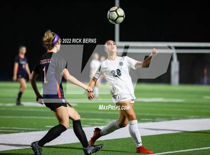 Thumbnail 3 in Grand Oaks vs College Park photogallery.