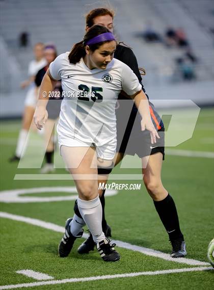 Thumbnail 1 in Grand Oaks vs College Park photogallery.