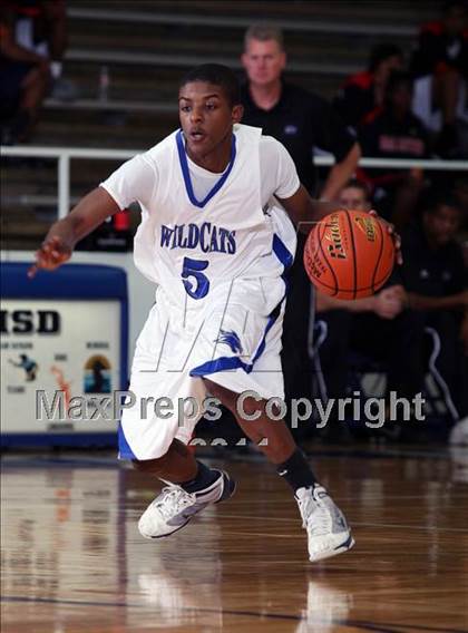 Thumbnail 2 in Dekaney [Andy] vs SA Clark (McDonald's Texas Invitational) photogallery.