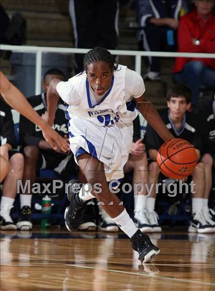 Thumbnail 1 in Dekaney [Andy] vs SA Clark (McDonald's Texas Invitational) photogallery.