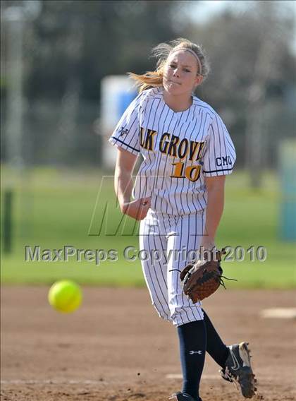 Thumbnail 3 in Elk Grove vs. Cajon (Victory Pre-Season Tournament) photogallery.