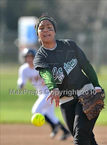 Thumbnail 3 in Elk Grove vs. Cajon (Victory Pre-Season Tournament) photogallery.