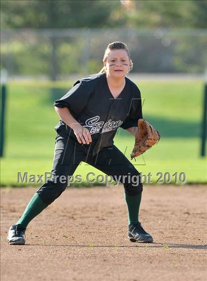 Thumbnail 3 in Elk Grove vs. Cajon (Victory Pre-Season Tournament) photogallery.