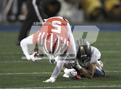 Thumbnail 3 in Mater Dei vs. St. John Bosco (CIF SS Open Division Final) photogallery.