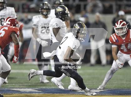 Thumbnail 1 in Mater Dei vs. St. John Bosco (CIF SS Open Division Final) photogallery.