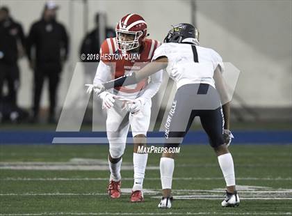 Thumbnail 3 in Mater Dei vs. St. John Bosco (CIF SS Open Division Final) photogallery.