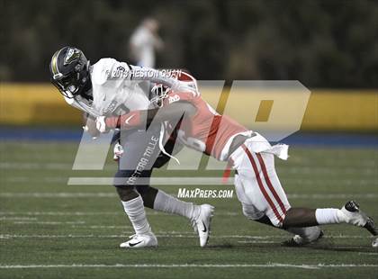 Thumbnail 3 in Mater Dei vs. St. John Bosco (CIF SS Open Division Final) photogallery.