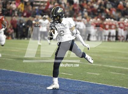 Thumbnail 2 in Mater Dei vs. St. John Bosco (CIF SS Open Division Final) photogallery.