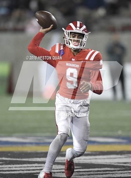 Thumbnail 1 in Mater Dei vs. St. John Bosco (CIF SS Open Division Final) photogallery.