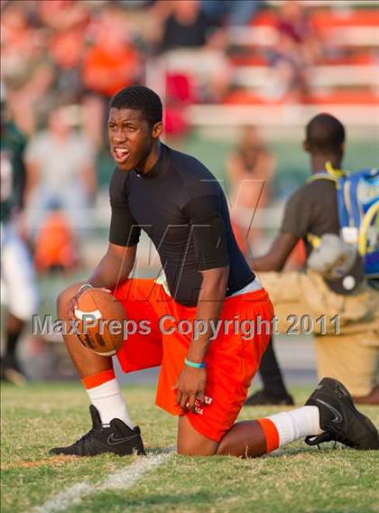 Thumbnail 1 in East Lincoln vs. Bandys photogallery.