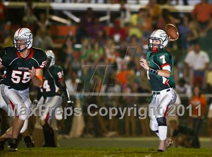 Thumbnail 2 in East Lincoln vs. Bandys photogallery.