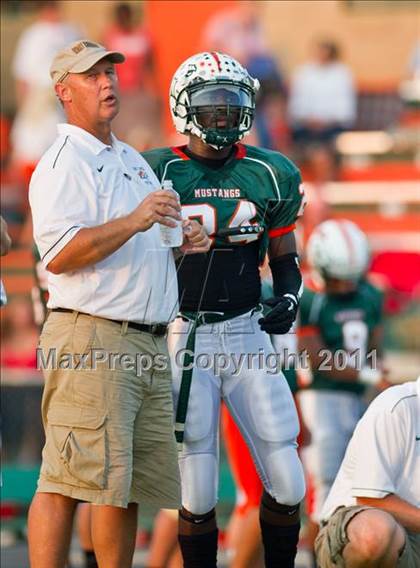 Thumbnail 3 in East Lincoln vs. Bandys photogallery.