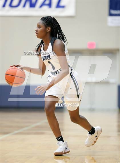 Thumbnail 2 in Clear Springs vs. North Crowley (McDonald's Texas Invitational) photogallery.