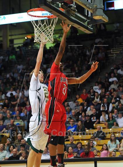 Thumbnail 3 in Eaglecrest vs. Mountain Vista (CHSAA 5A Final Four) photogallery.