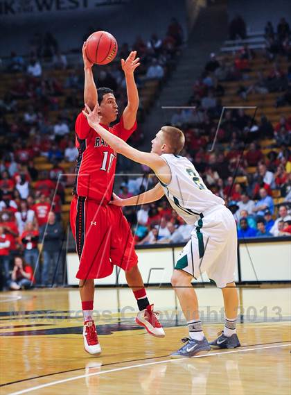 Thumbnail 2 in Eaglecrest vs. Mountain Vista (CHSAA 5A Final Four) photogallery.