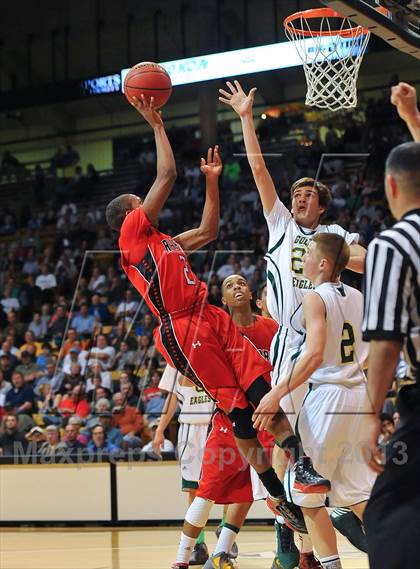 Thumbnail 3 in Eaglecrest vs. Mountain Vista (CHSAA 5A Final Four) photogallery.