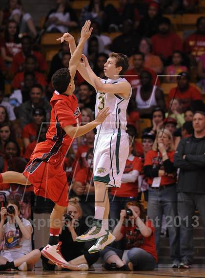 Thumbnail 1 in Eaglecrest vs. Mountain Vista (CHSAA 5A Final Four) photogallery.