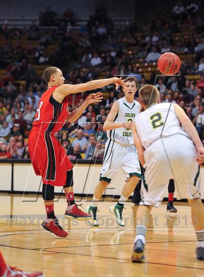 Thumbnail 2 in Eaglecrest vs. Mountain Vista (CHSAA 5A Final Four) photogallery.