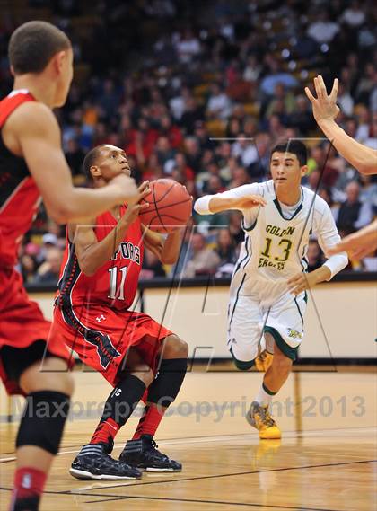 Thumbnail 2 in Eaglecrest vs. Mountain Vista (CHSAA 5A Final Four) photogallery.