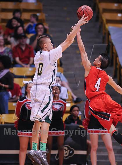 Thumbnail 3 in Eaglecrest vs. Mountain Vista (CHSAA 5A Final Four) photogallery.