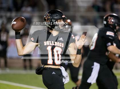 Thumbnail 3 in San Diego vs. Orange Grove (UIL 3A Bi-District Playoffs) photogallery.
