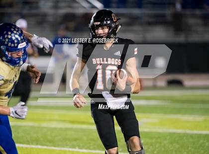 Thumbnail 1 in San Diego vs. Orange Grove (UIL 3A Bi-District Playoffs) photogallery.