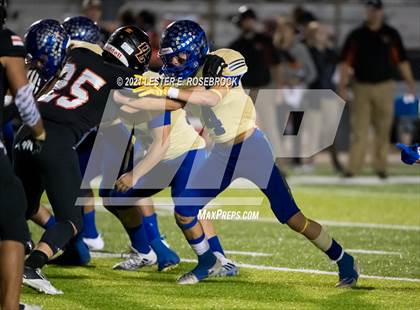 Thumbnail 3 in San Diego vs. Orange Grove (UIL 3A Bi-District Playoffs) photogallery.