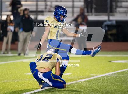 Thumbnail 3 in San Diego vs. Orange Grove (UIL 3A Bi-District Playoffs) photogallery.