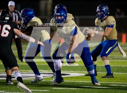 Thumbnail 3 in San Diego vs. Orange Grove (UIL 3A Bi-District Playoffs) photogallery.