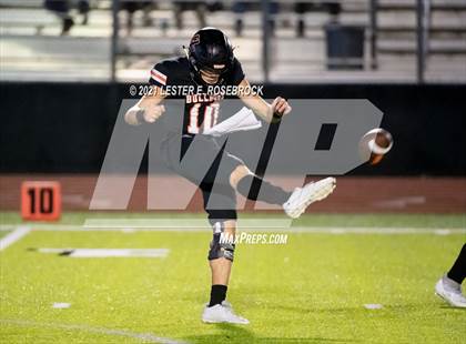 Thumbnail 3 in San Diego vs. Orange Grove (UIL 3A Bi-District Playoffs) photogallery.