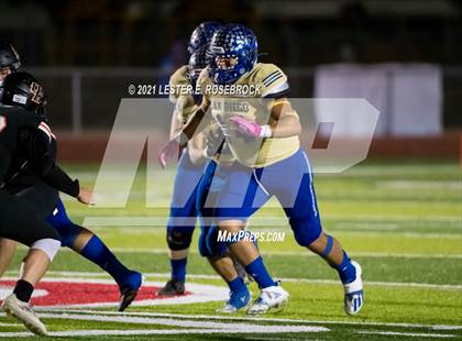 Thumbnail 3 in San Diego vs. Orange Grove (UIL 3A Bi-District Playoffs) photogallery.