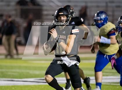 Thumbnail 2 in San Diego vs. Orange Grove (UIL 3A Bi-District Playoffs) photogallery.