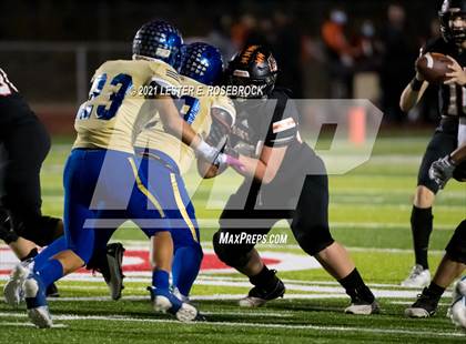 Thumbnail 3 in San Diego vs. Orange Grove (UIL 3A Bi-District Playoffs) photogallery.
