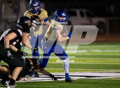Thumbnail 2 in San Diego vs. Orange Grove (UIL 3A Bi-District Playoffs) photogallery.
