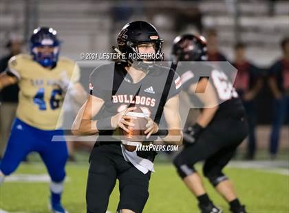 Thumbnail 2 in San Diego vs. Orange Grove (UIL 3A Bi-District Playoffs) photogallery.