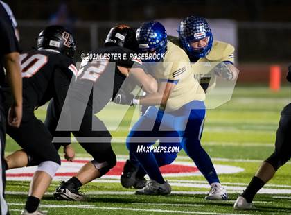 Thumbnail 3 in San Diego vs. Orange Grove (UIL 3A Bi-District Playoffs) photogallery.