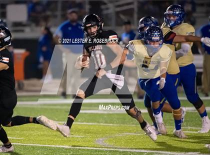 Thumbnail 2 in San Diego vs. Orange Grove (UIL 3A Bi-District Playoffs) photogallery.