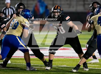 Thumbnail 3 in San Diego vs. Orange Grove (UIL 3A Bi-District Playoffs) photogallery.