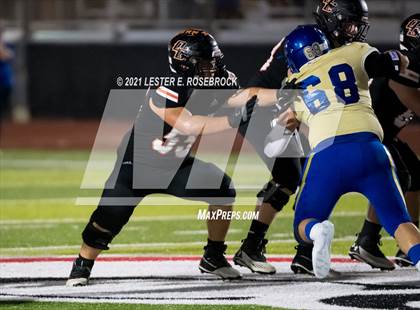 Thumbnail 1 in San Diego vs. Orange Grove (UIL 3A Bi-District Playoffs) photogallery.
