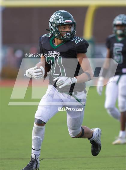 Thumbnail 3 in West Islip vs. Lindenhurst Section XI Division II Finals photogallery.