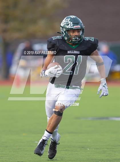 Thumbnail 3 in West Islip vs. Lindenhurst Section XI Division II Finals photogallery.
