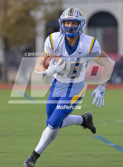 Thumbnail 3 in West Islip vs. Lindenhurst Section XI Division II Finals photogallery.