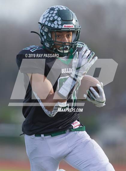 Thumbnail 1 in West Islip vs. Lindenhurst Section XI Division II Finals photogallery.