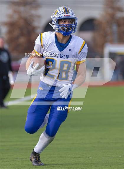Thumbnail 3 in West Islip vs. Lindenhurst Section XI Division II Finals photogallery.