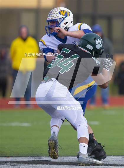Thumbnail 2 in West Islip vs. Lindenhurst Section XI Division II Finals photogallery.