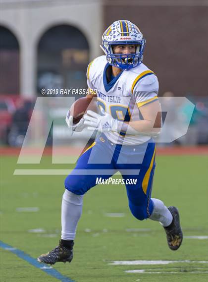 Thumbnail 3 in West Islip vs. Lindenhurst Section XI Division II Finals photogallery.