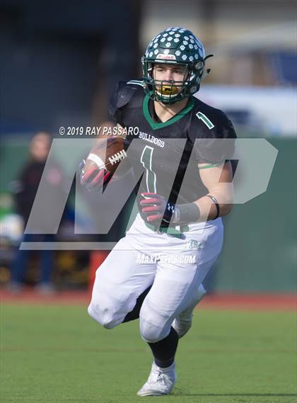 Thumbnail 3 in West Islip vs. Lindenhurst Section XI Division II Finals photogallery.