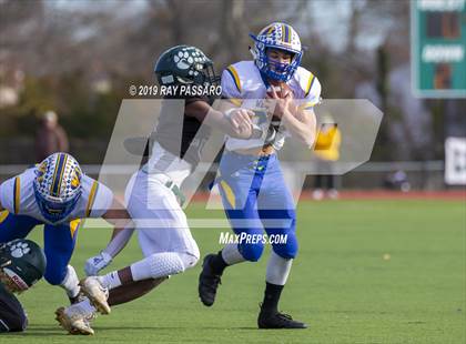 Thumbnail 3 in West Islip vs. Lindenhurst Section XI Division II Finals photogallery.